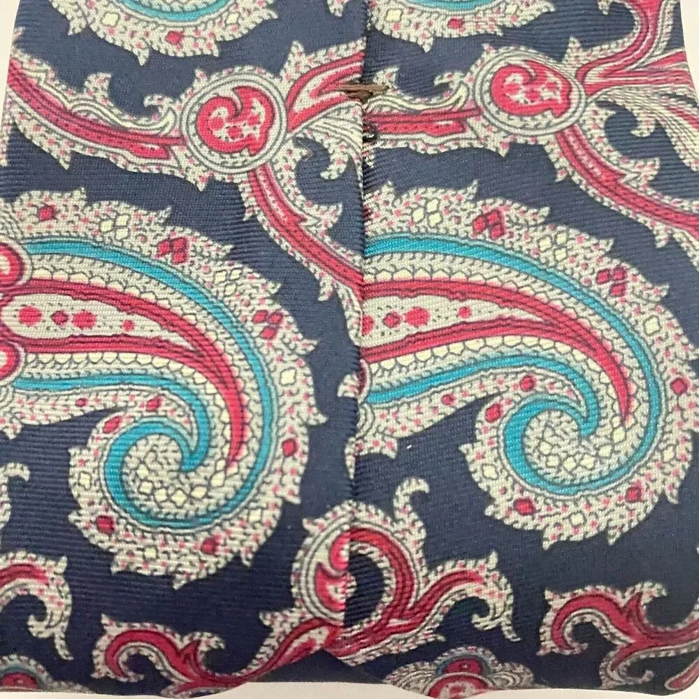 #5562 Bert Pulitzer Red Multicolored Paisley Necktie, Tie 57X3.25
